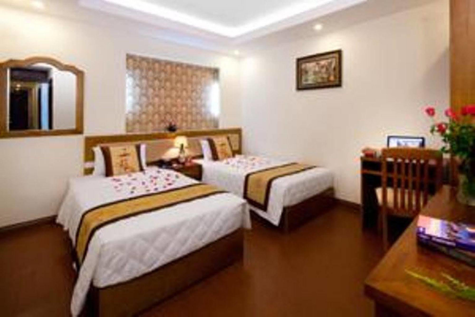 Lam Bao Long Hotel Hue Exteriör bild