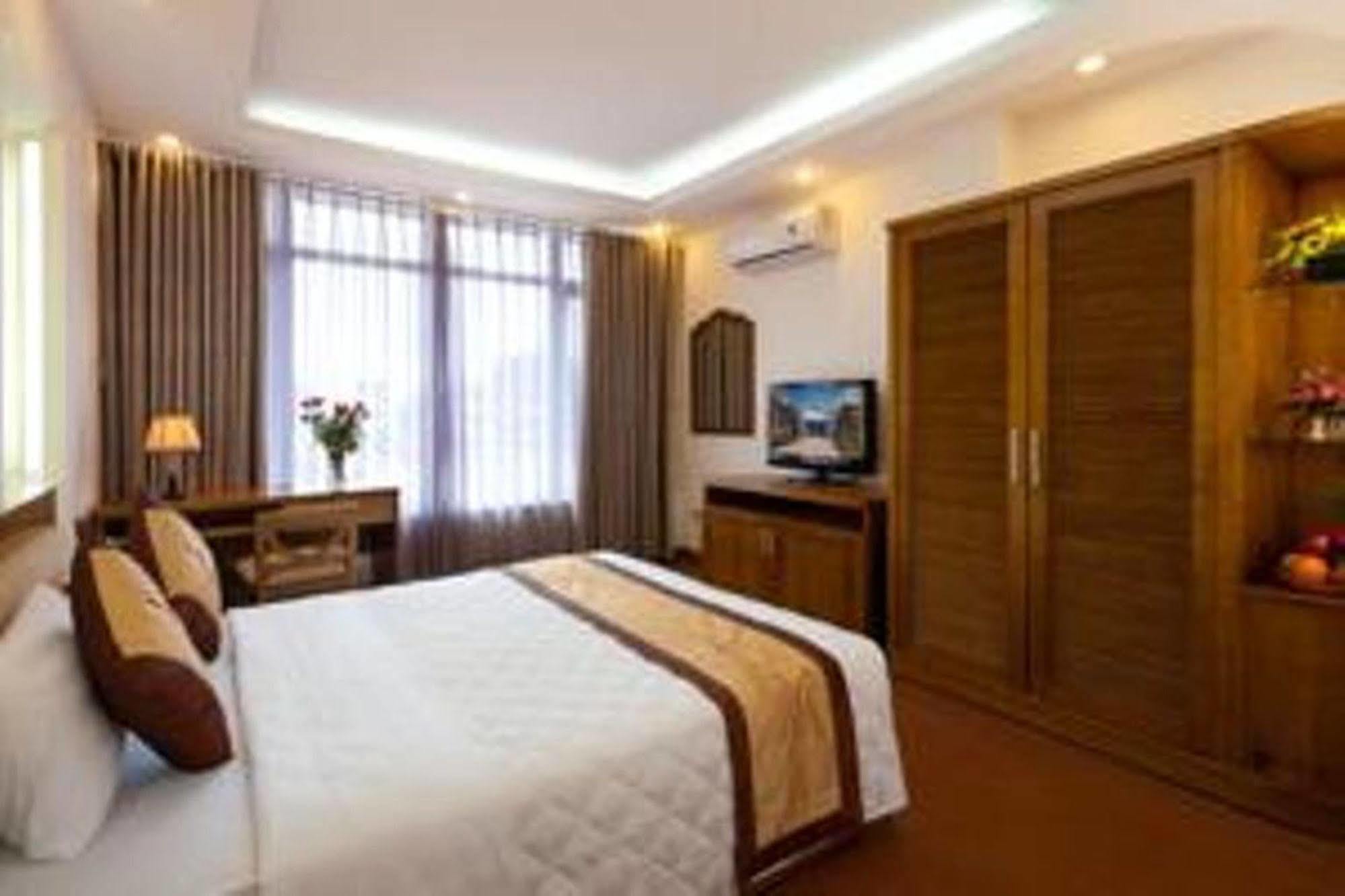 Lam Bao Long Hotel Hue Exteriör bild