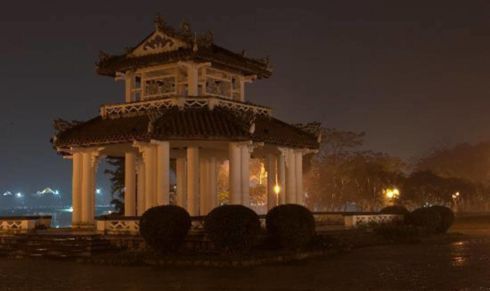 Lam Bao Long Hotel Hue Exteriör bild